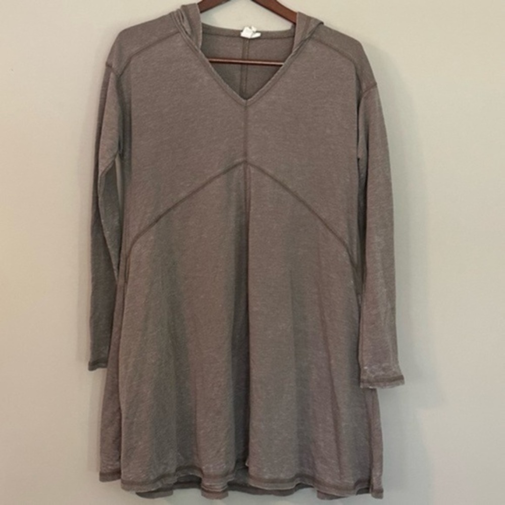 Altar'd State hooded tunic size small EUC